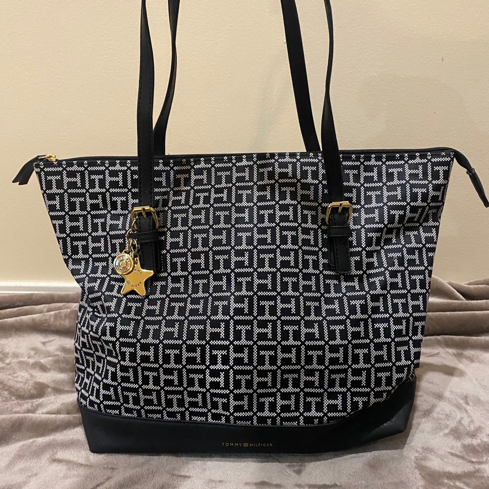 Tommy Hilfiger Tote